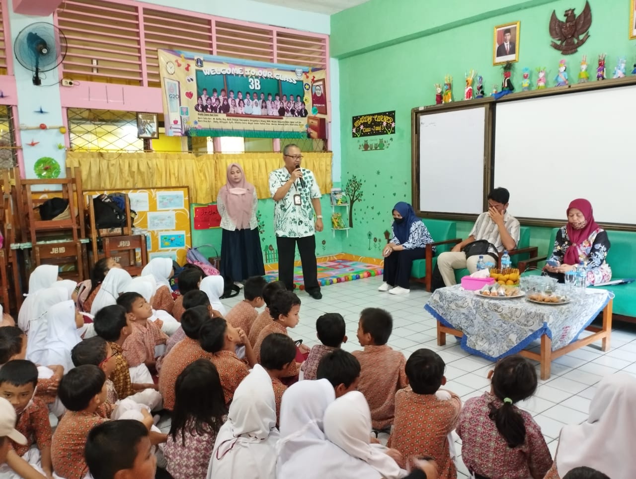 KETUPAT BETAWI : Ketemu Pemustaka Bareng Team Wisata Literasi Di SDN Johar Baru 19